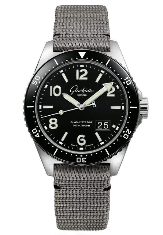 Glashuette Original SeaQ Panorama Date 43.20 mm Black Dial Stainless Steel Synthetic Strap, Grey 1-36-13-01-80-34