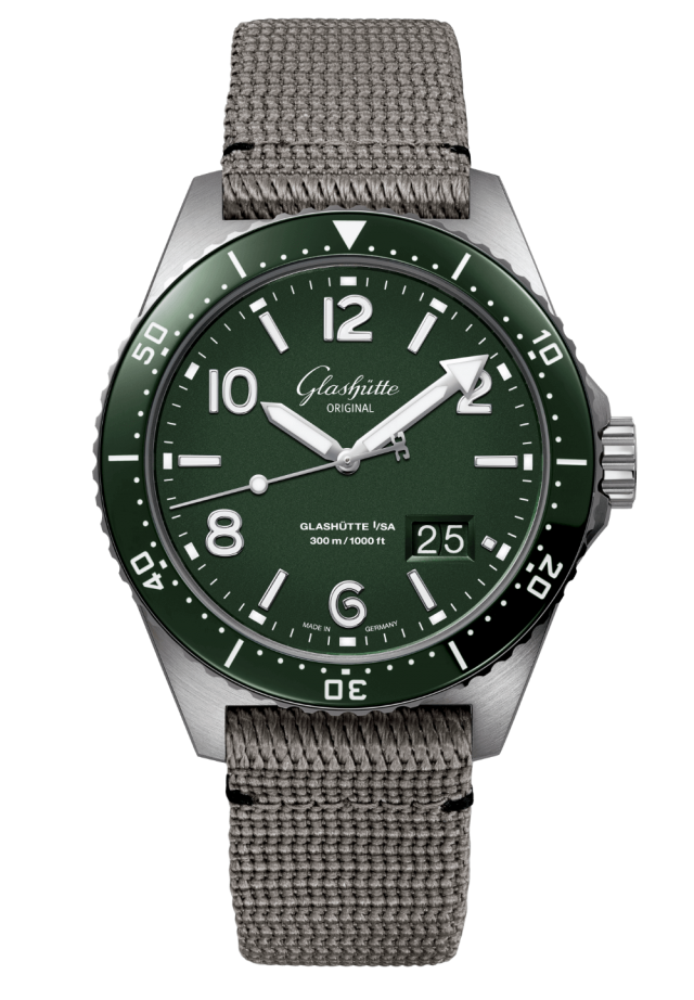 Glashuette Original SeaQ Panorama Date 43.20 mm Green Dial Stainless Steel Synthetic Strap, Grey 1-36-13-07-83-34