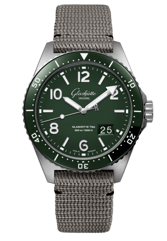 Glashuette Original SeaQ Panorama Date 43.20 mm Green Dial Stainless Steel Synthetic Strap, Grey 1-36-13-07-83-34