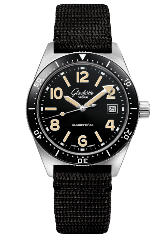 Glashuette Original SeaQ 39.50 mm Black Dial Stainless Steel Synthetic Strap, Black 1-39-11-06-80-35