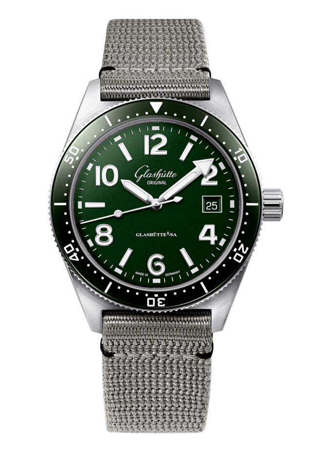 Glashuette Original SeaQ 39.50 mm Green Dial Stainless Steel Synthetic Strap, Grey 1-39-11-13-83-34