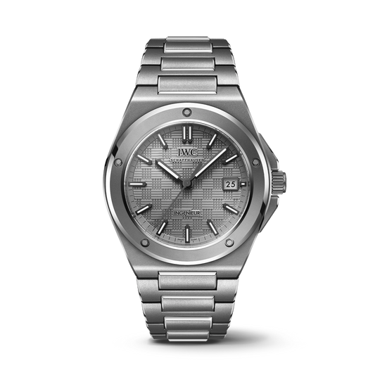 IWC Schaffhausen Ingenieur Automatic 40 mm Rhodium Dial Titanium  Bracelet IW328904